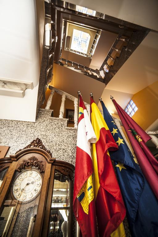 Hotel Real De Castilla Тордесільяс Екстер'єр фото