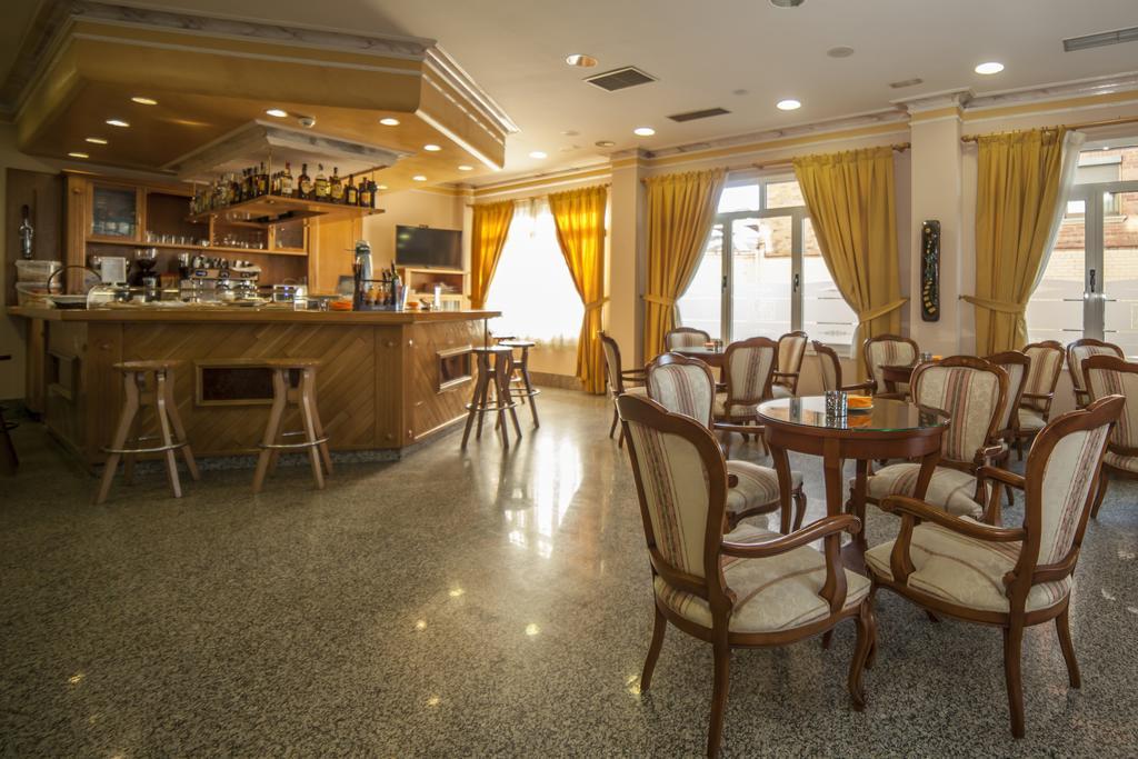 Hotel Real De Castilla Тордесільяс Екстер'єр фото