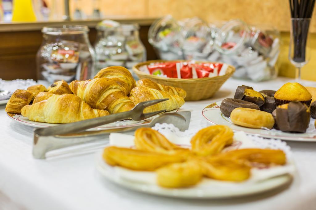 Hotel Real De Castilla Тордесільяс Екстер'єр фото