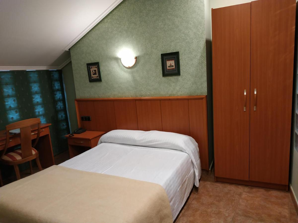 Hotel Real De Castilla Тордесільяс Екстер'єр фото
