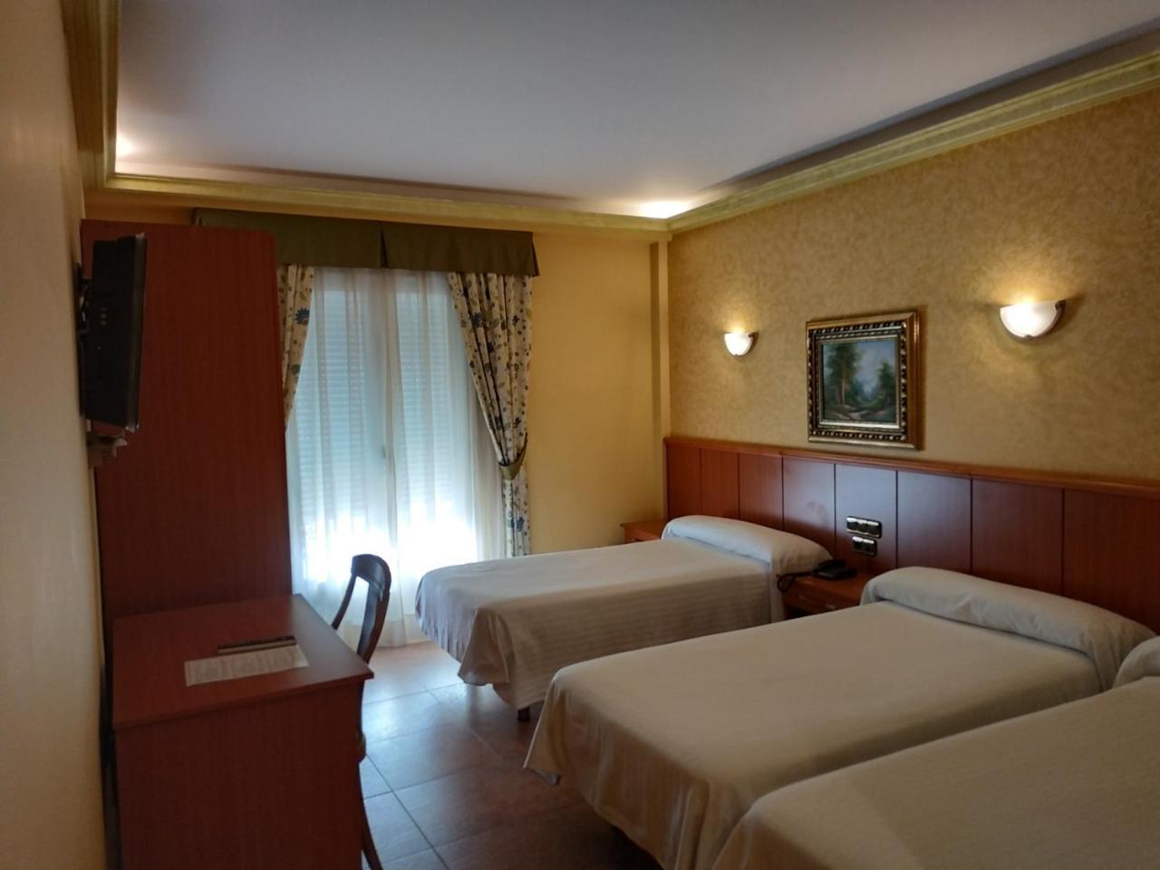 Hotel Real De Castilla Тордесільяс Екстер'єр фото
