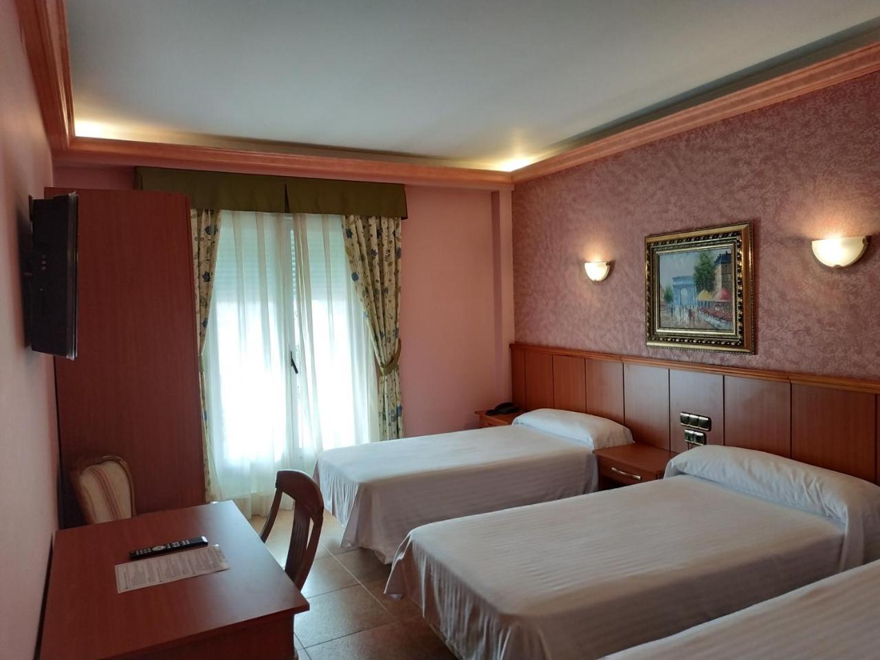 Hotel Real De Castilla Тордесільяс Екстер'єр фото